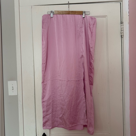 a new day Dresses & Skirts - a new day Pink Midi Skirt
